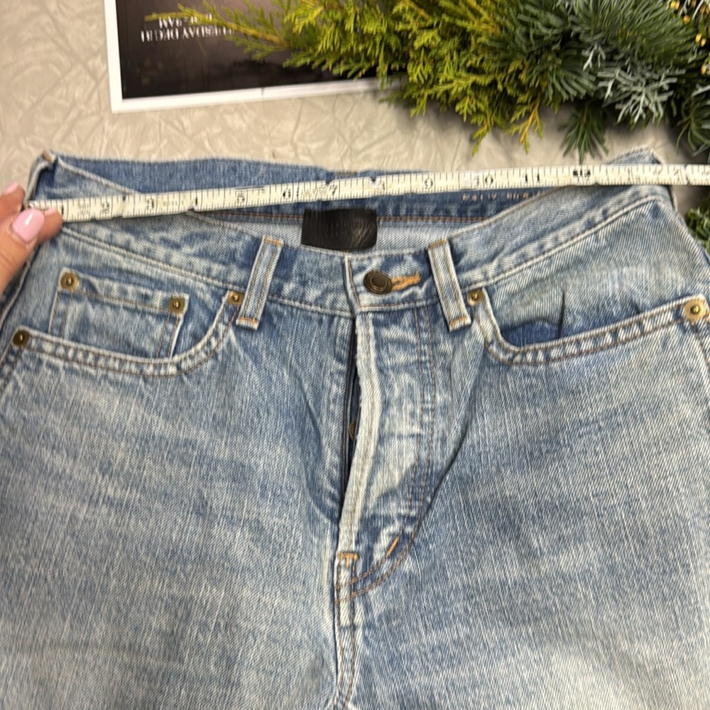 YSL washed Jean
Used
Very nice - Picture 7 of 9
